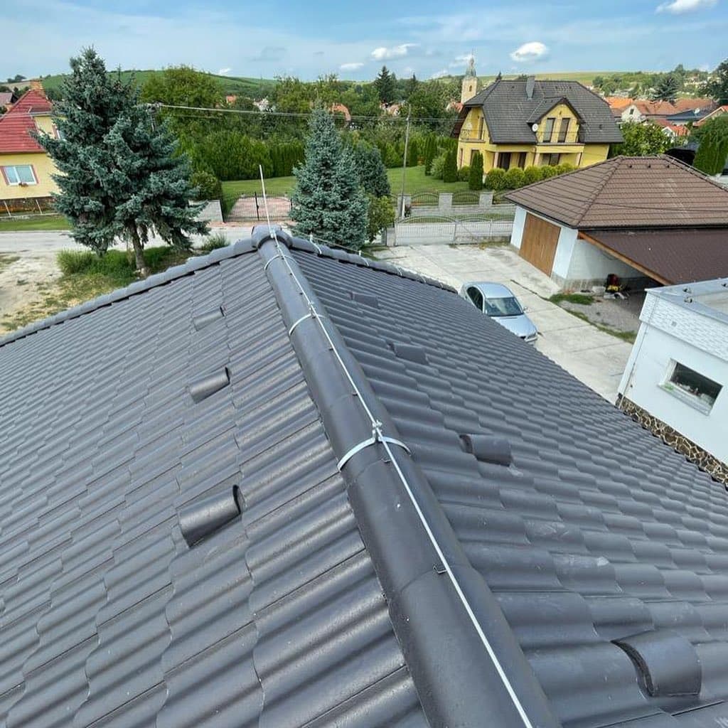 Dokončené výškové práce, pohľad zo strechy